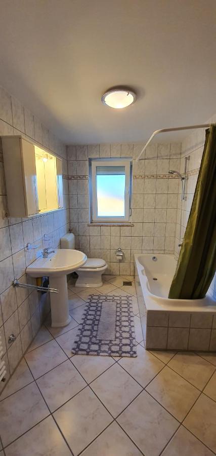 Apartmani Krajnovic Fažana エクステリア 写真
