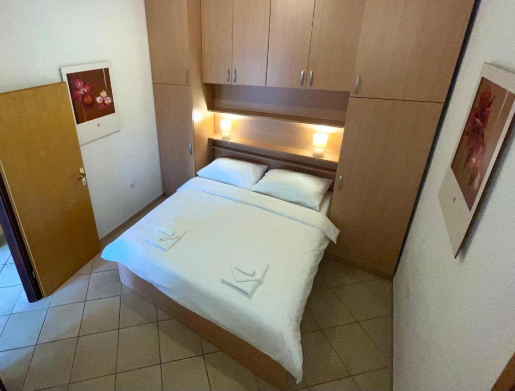 Apartmani Krajnovic Fažana エクステリア 写真