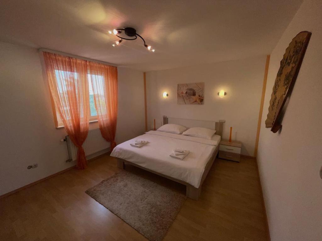 Apartmani Krajnovic Fažana エクステリア 写真