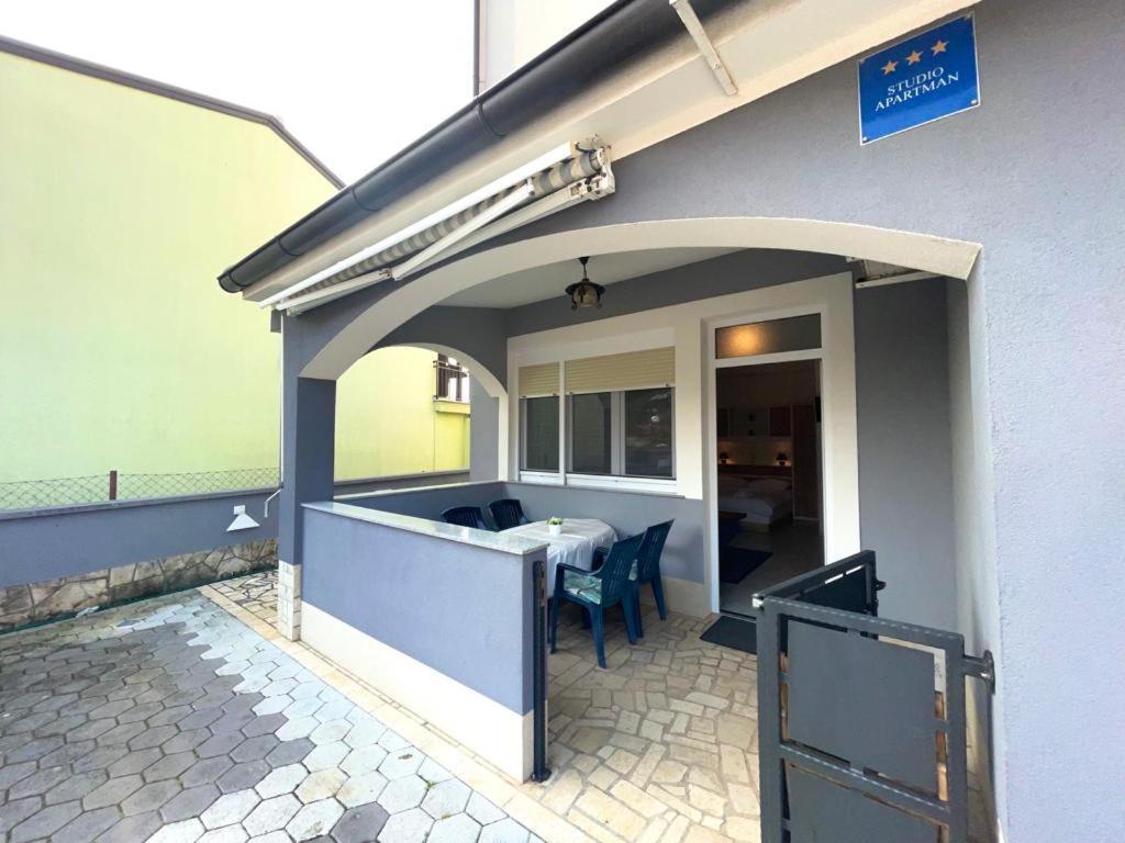 Apartmani Krajnovic Fažana エクステリア 写真