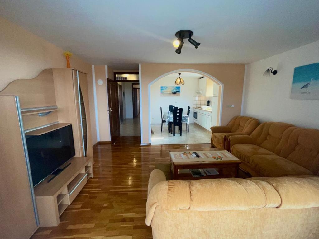 Apartmani Krajnovic Fažana エクステリア 写真