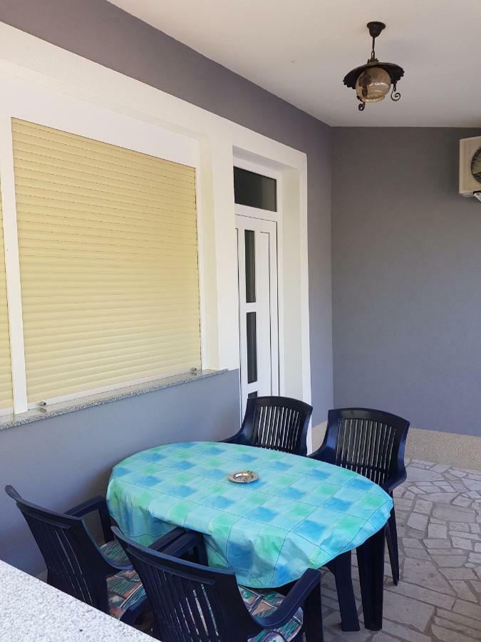 Apartmani Krajnovic Fažana エクステリア 写真