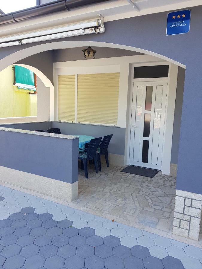 Apartmani Krajnovic Fažana エクステリア 写真